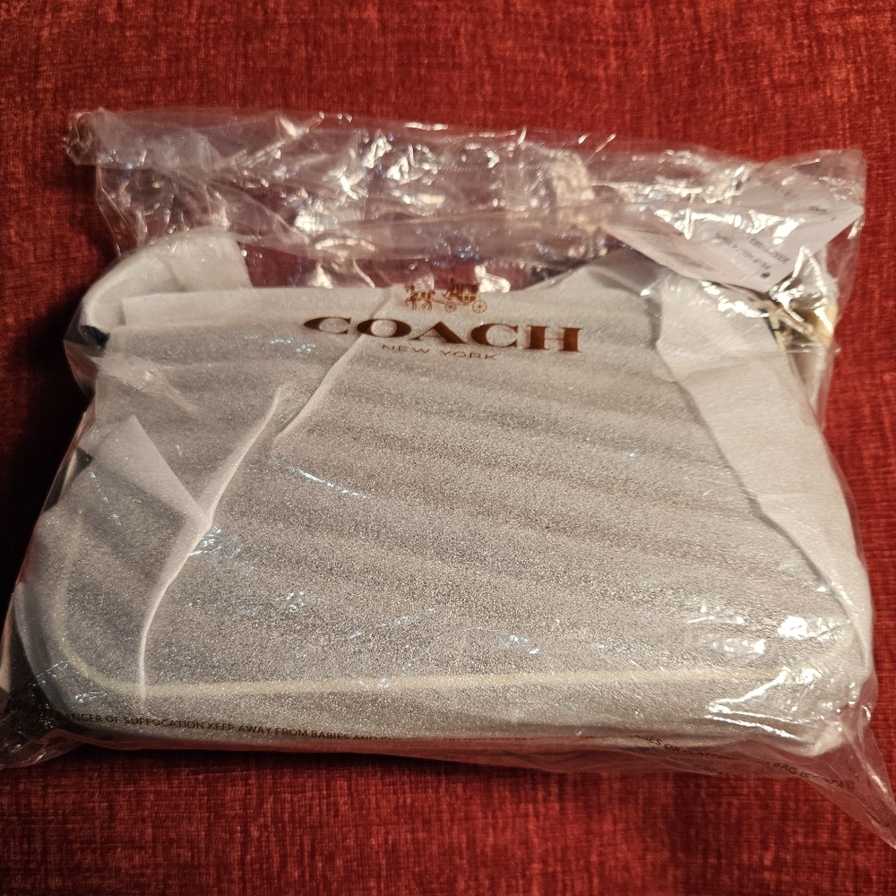 Coach Perforated Nolita 19 Wristlet Navy Blue Chalk Trim Gold Tone Hardware NWT - Picture 11 of 13